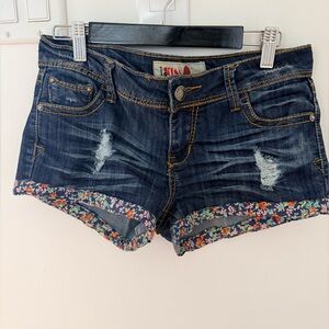 1st Kiss junior Women Floral Denim Shorts Distressed Short Floral Cuffs Size 3